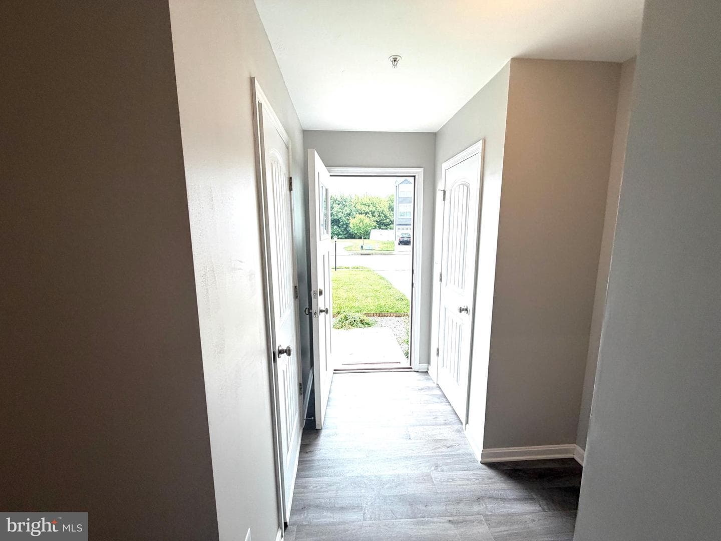 522 Charles Avenue photo 4
