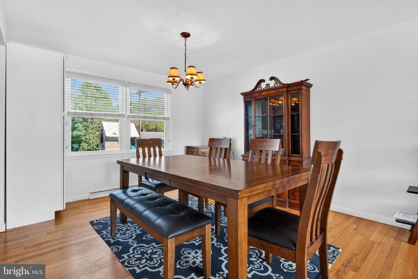 425 Cortleigh photo 8