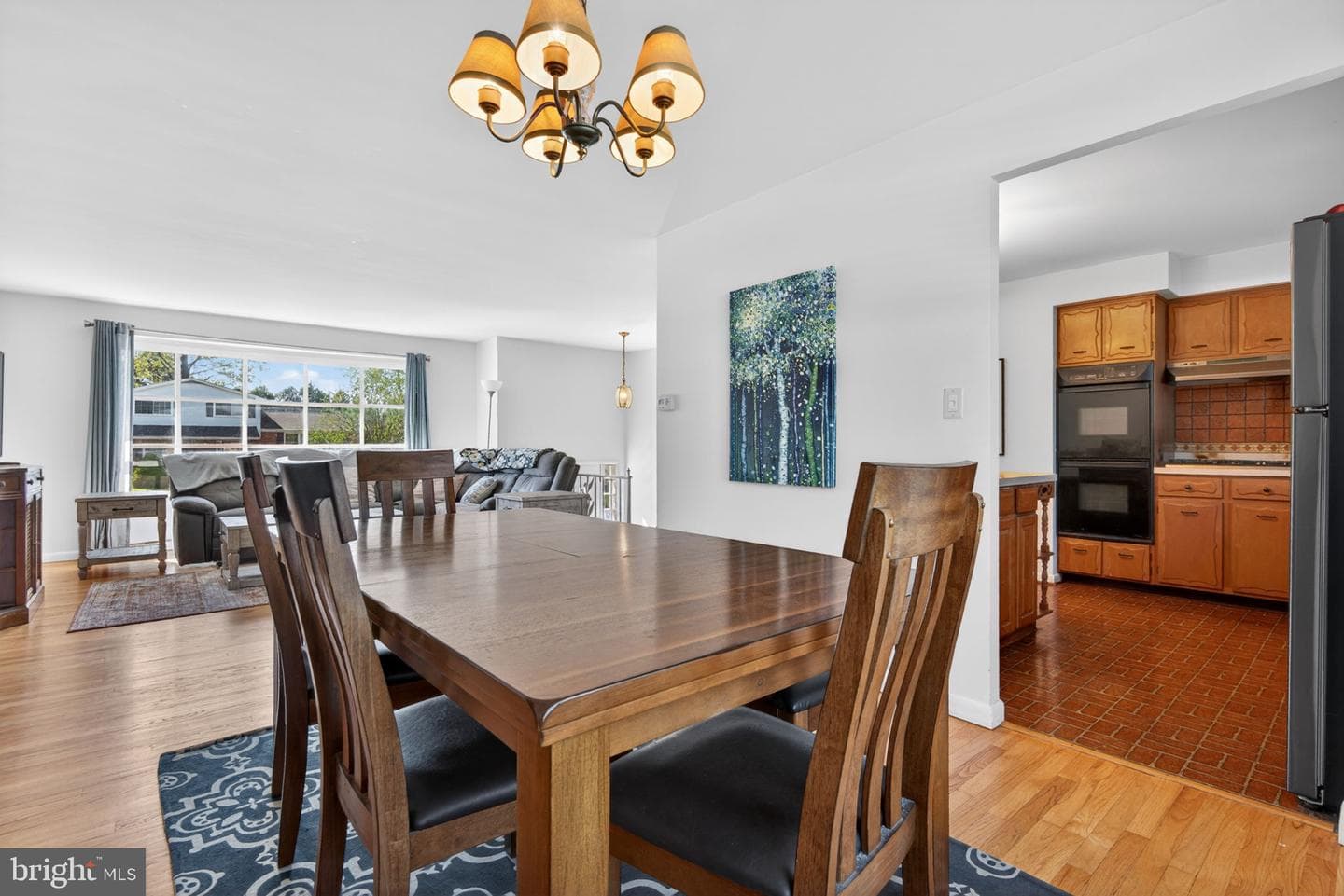 425 Cortleigh photo 9