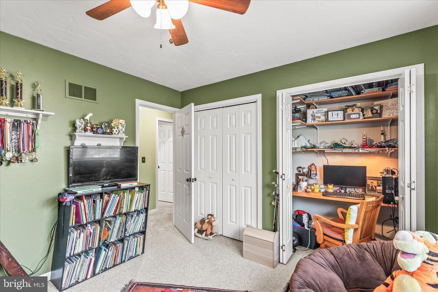 10 Amanda Avenue photo 24