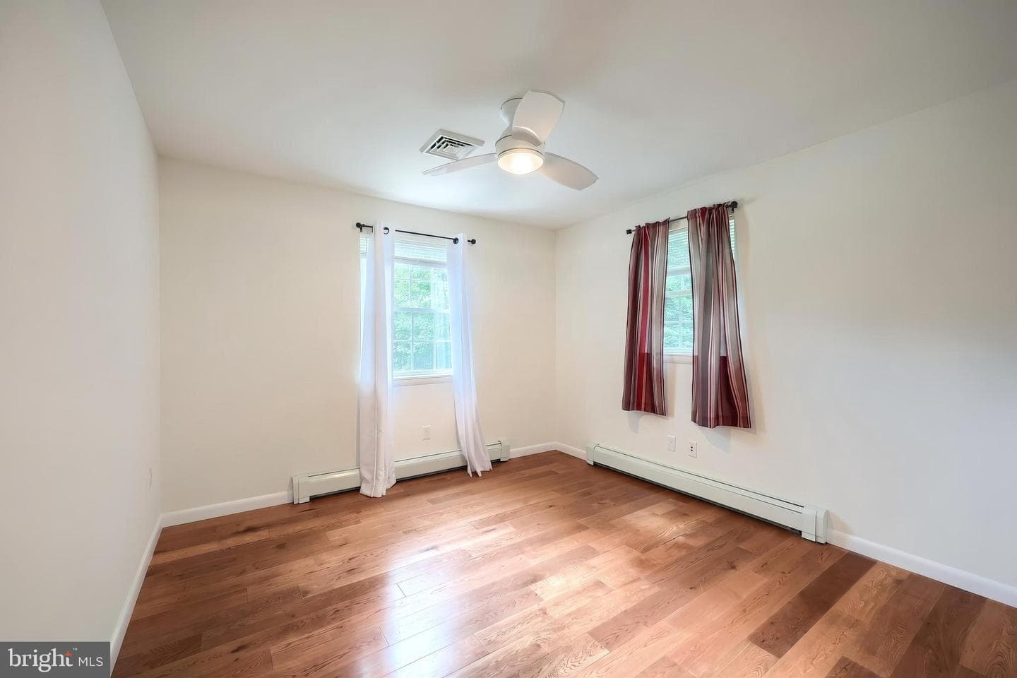 496 Lakeside Drive photo 27