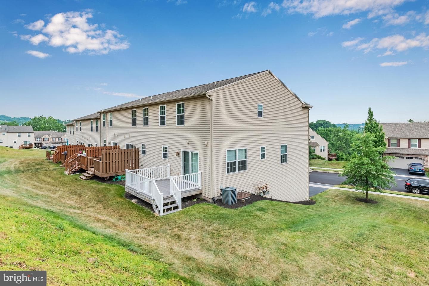 324 Weatherstone Drive photo 29