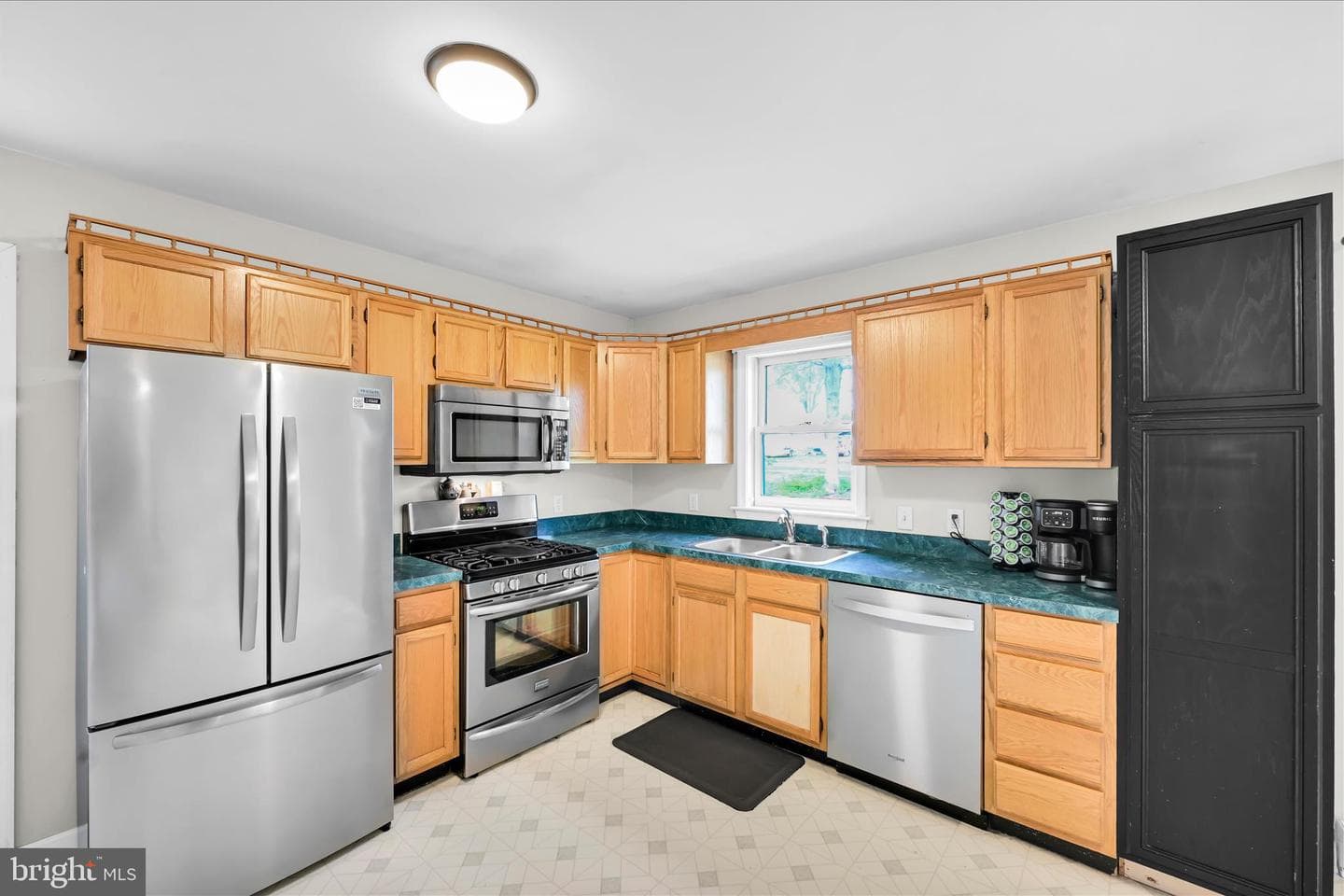 445 Scotch Pine Road photo 13
