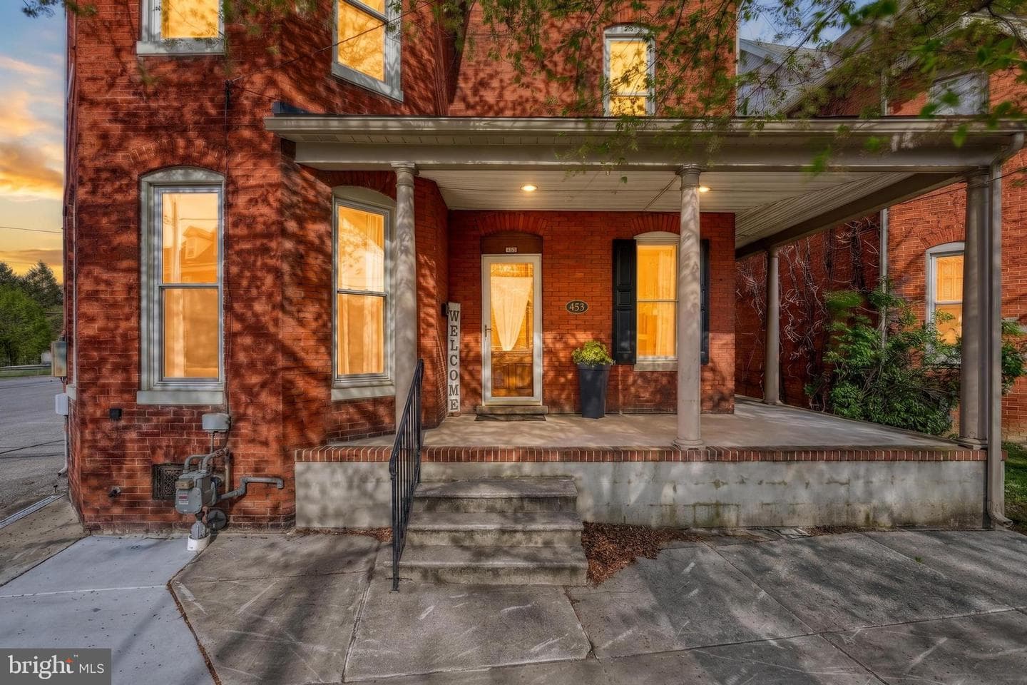 453 Carlisle Street photo 3