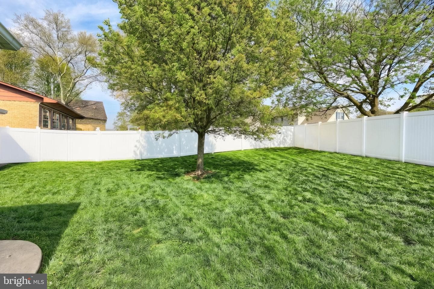 575 Sundale Drive photo 34