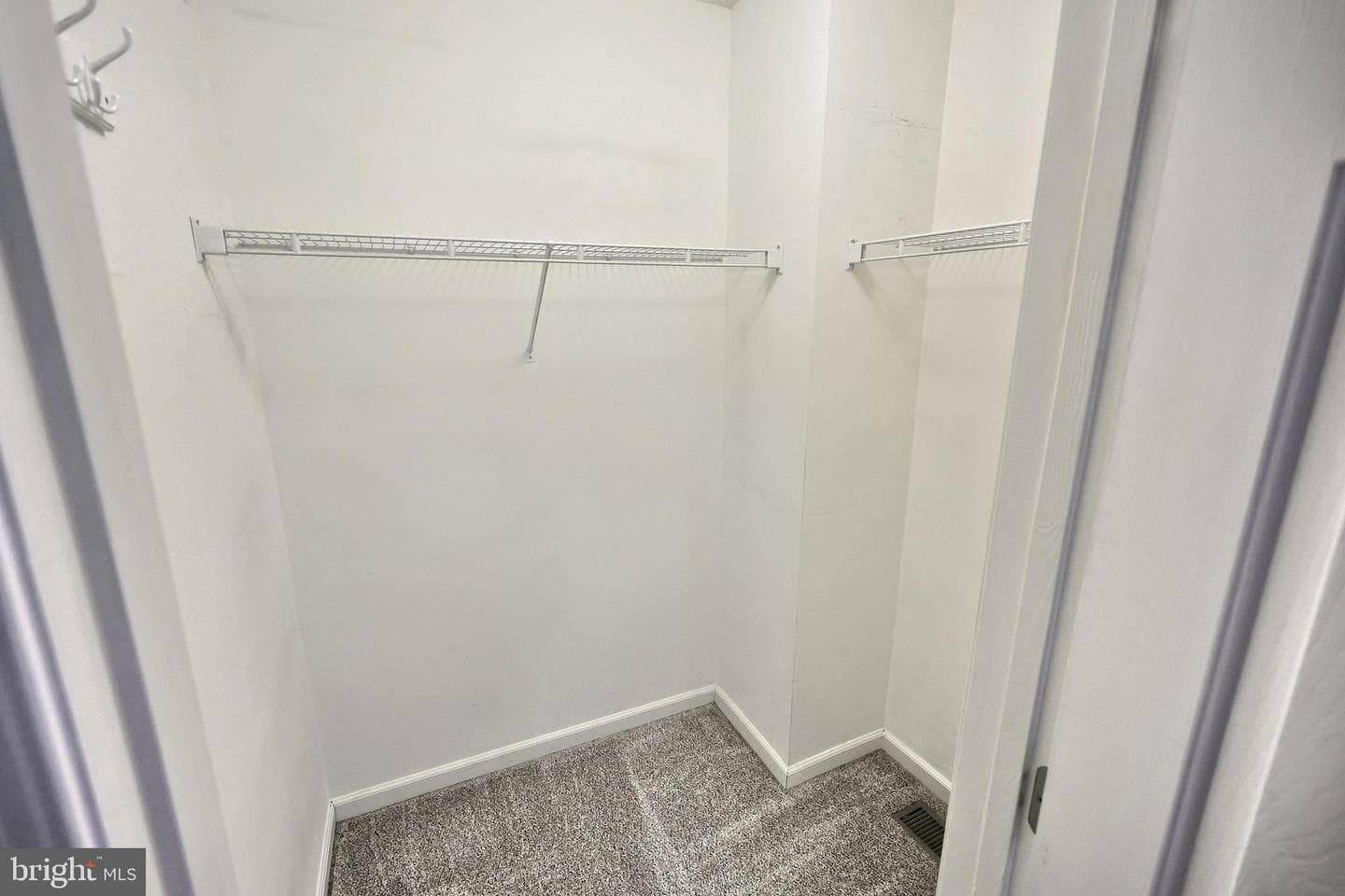 204 Country Ridge Drive photo 31