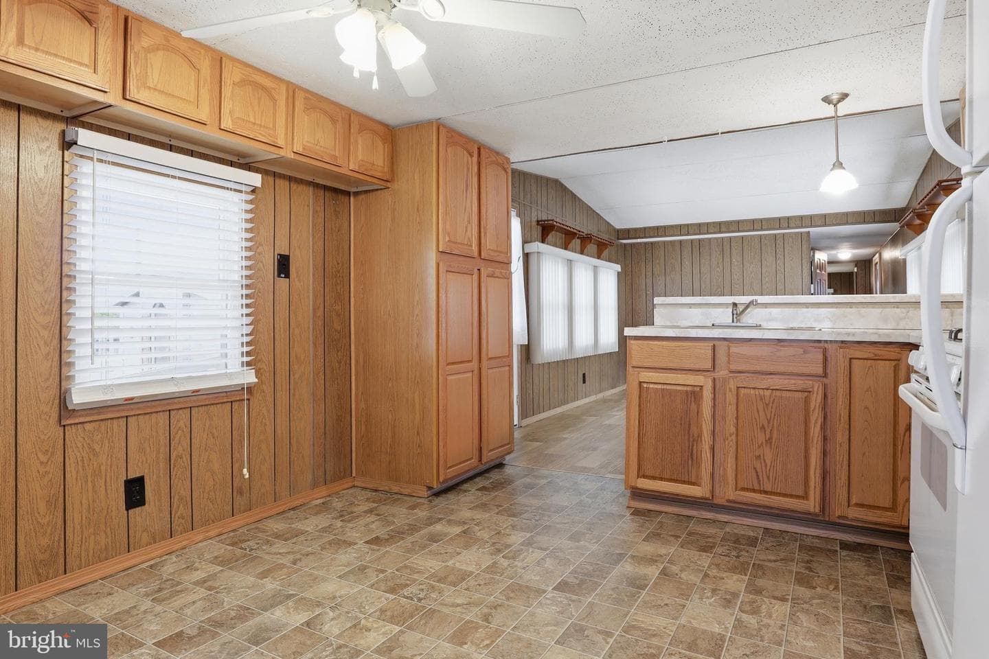 307 Blue Jay Drive photo 13