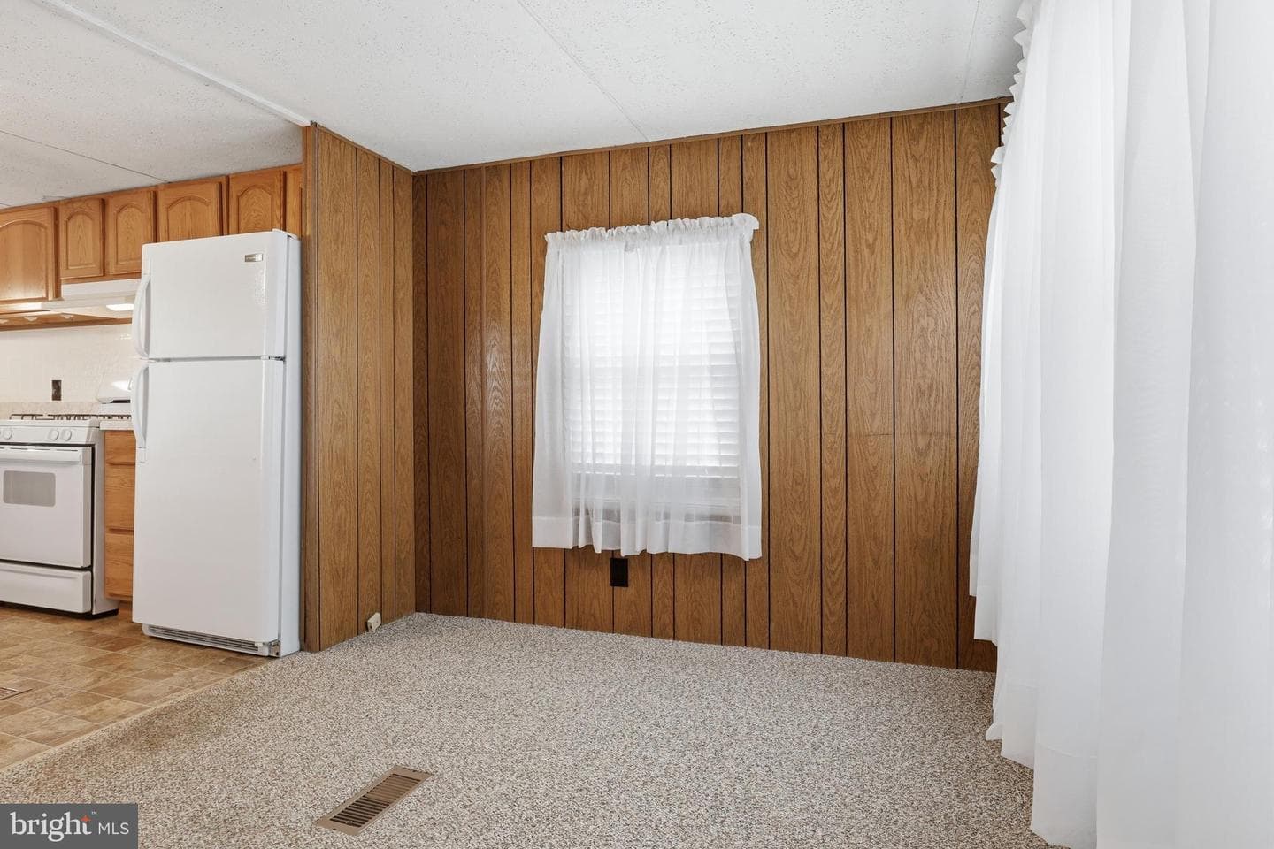 307 Blue Jay Drive photo 15