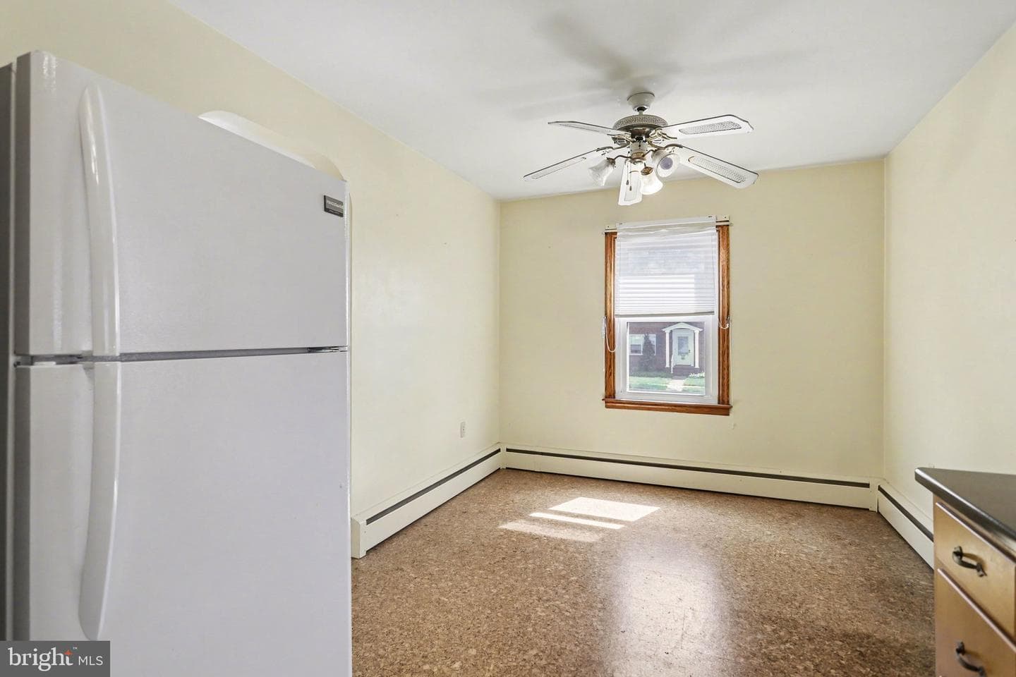 932 E Walnut Street photo 12