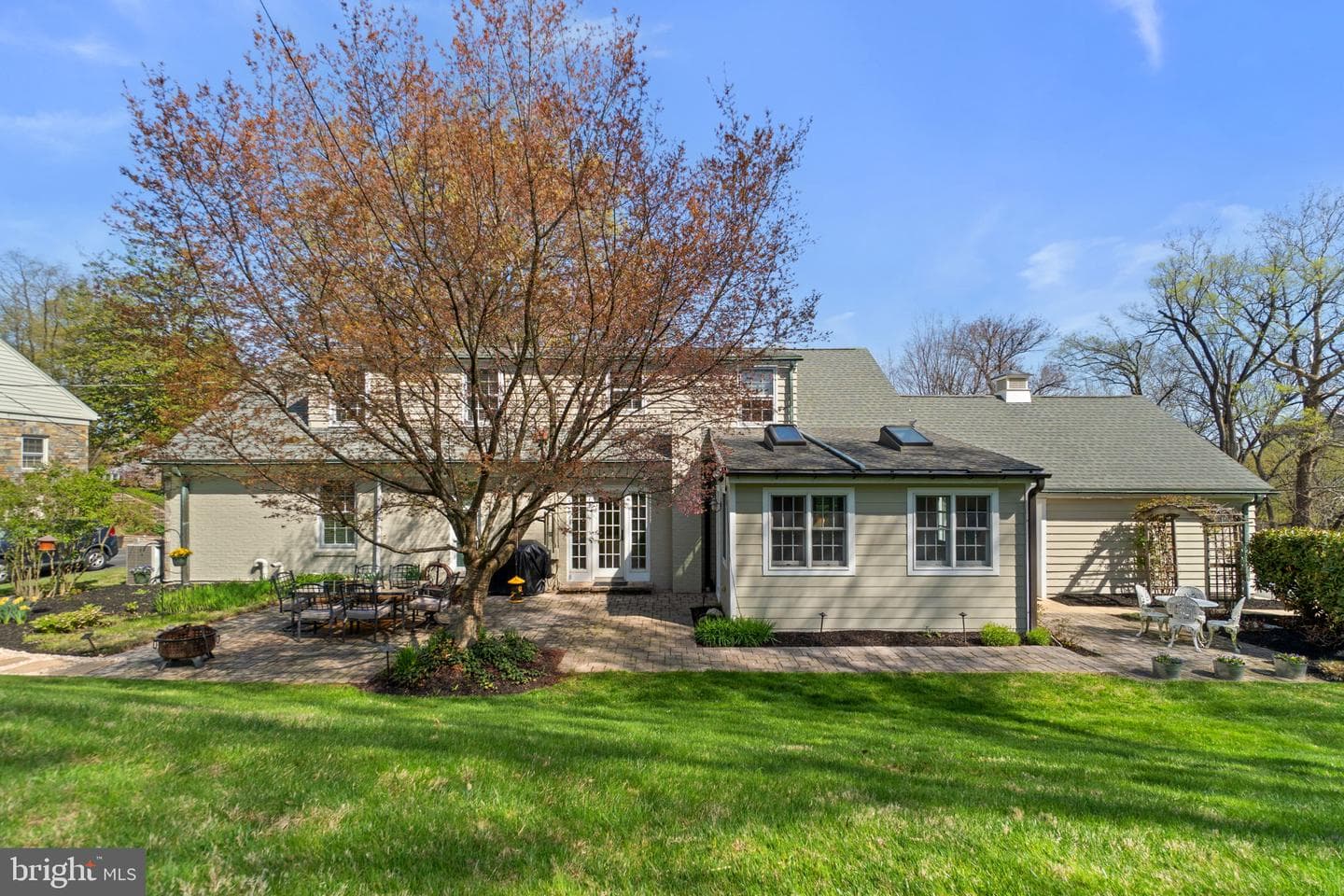 100 Edgewood Drive photo 42