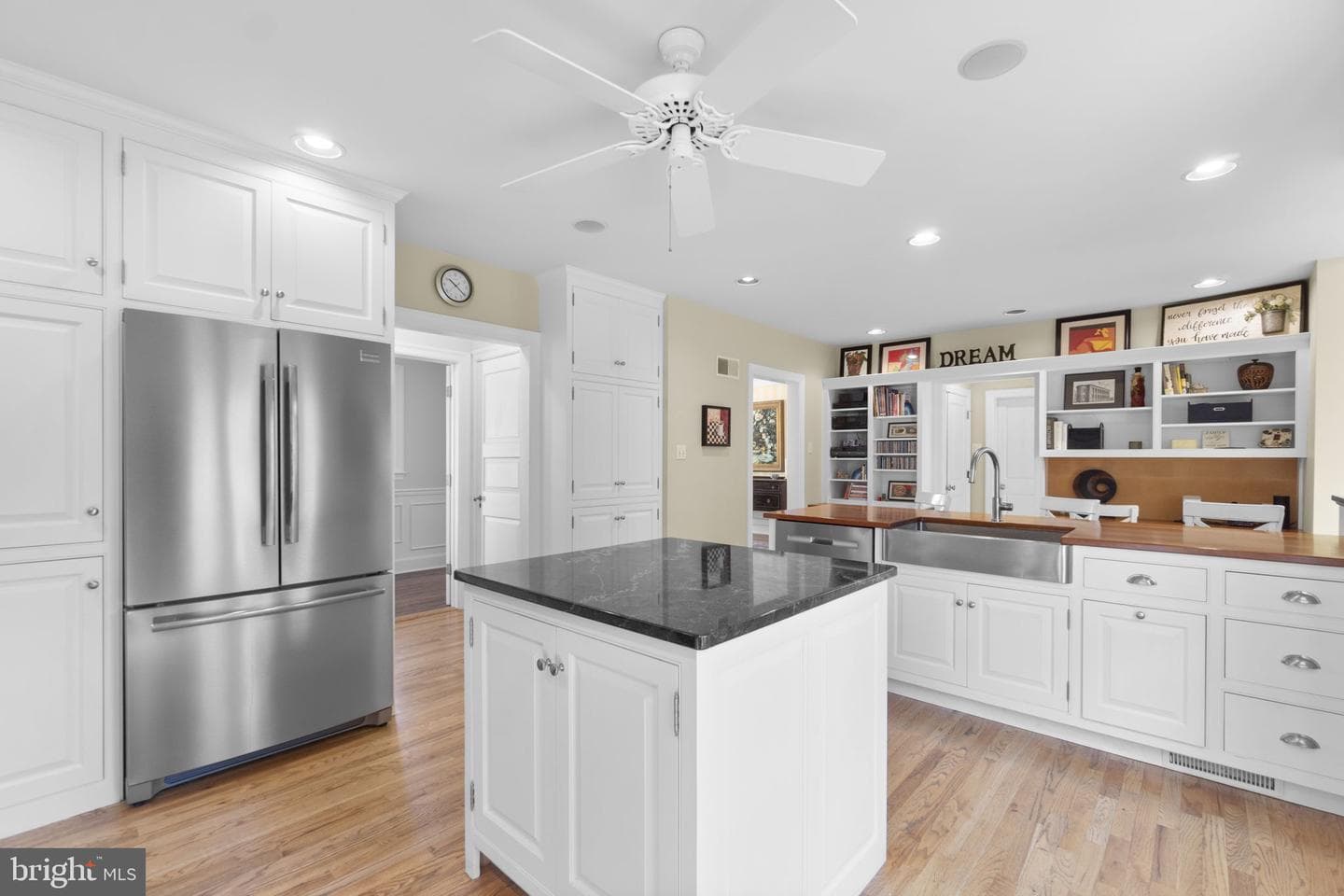 100 Edgewood Drive photo 6