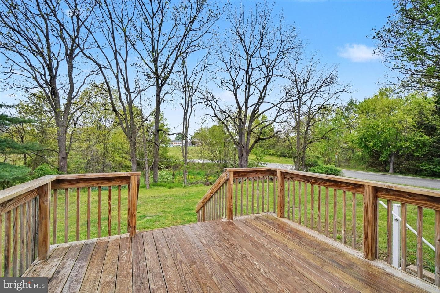 2401 Emerald Avenue photo 26