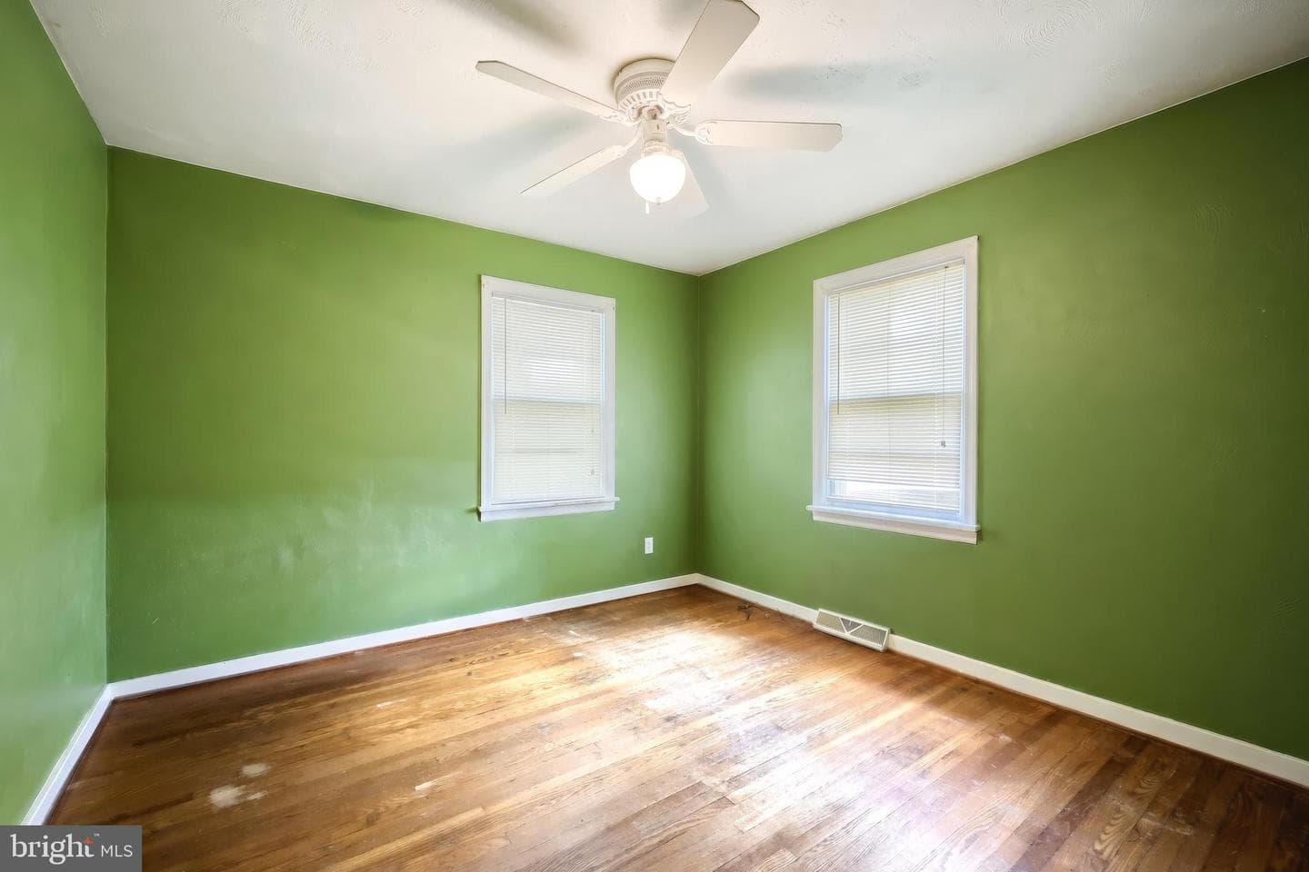 403 E Maple Street photo 15