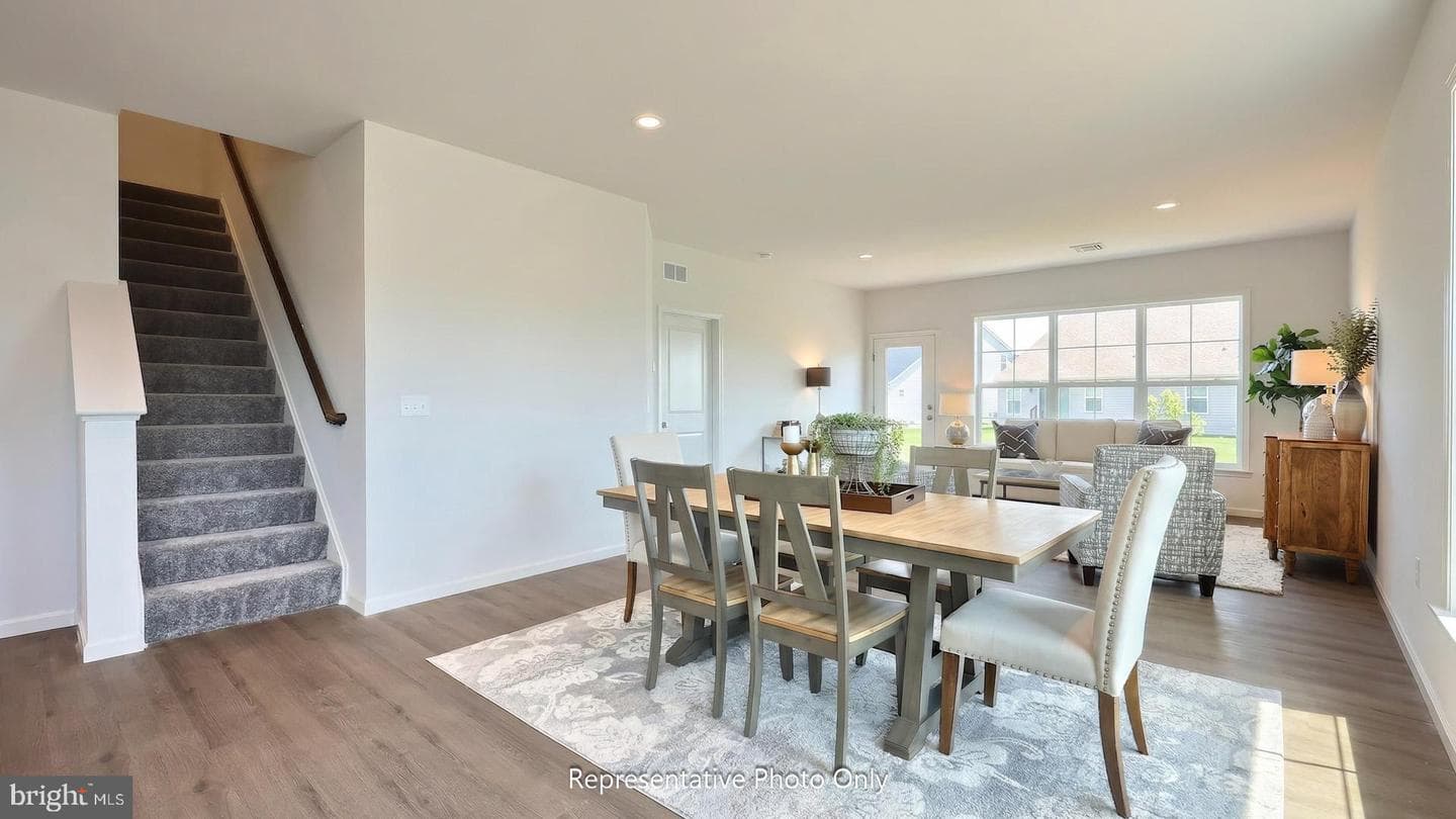 7473 Saint Patrick Court photo 5