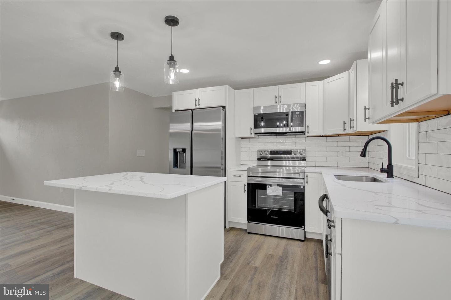 230 Canary Circle photo 7