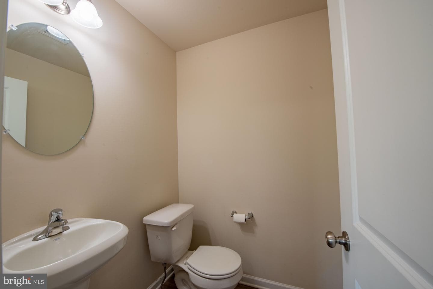 1090 Alder Court photo 16