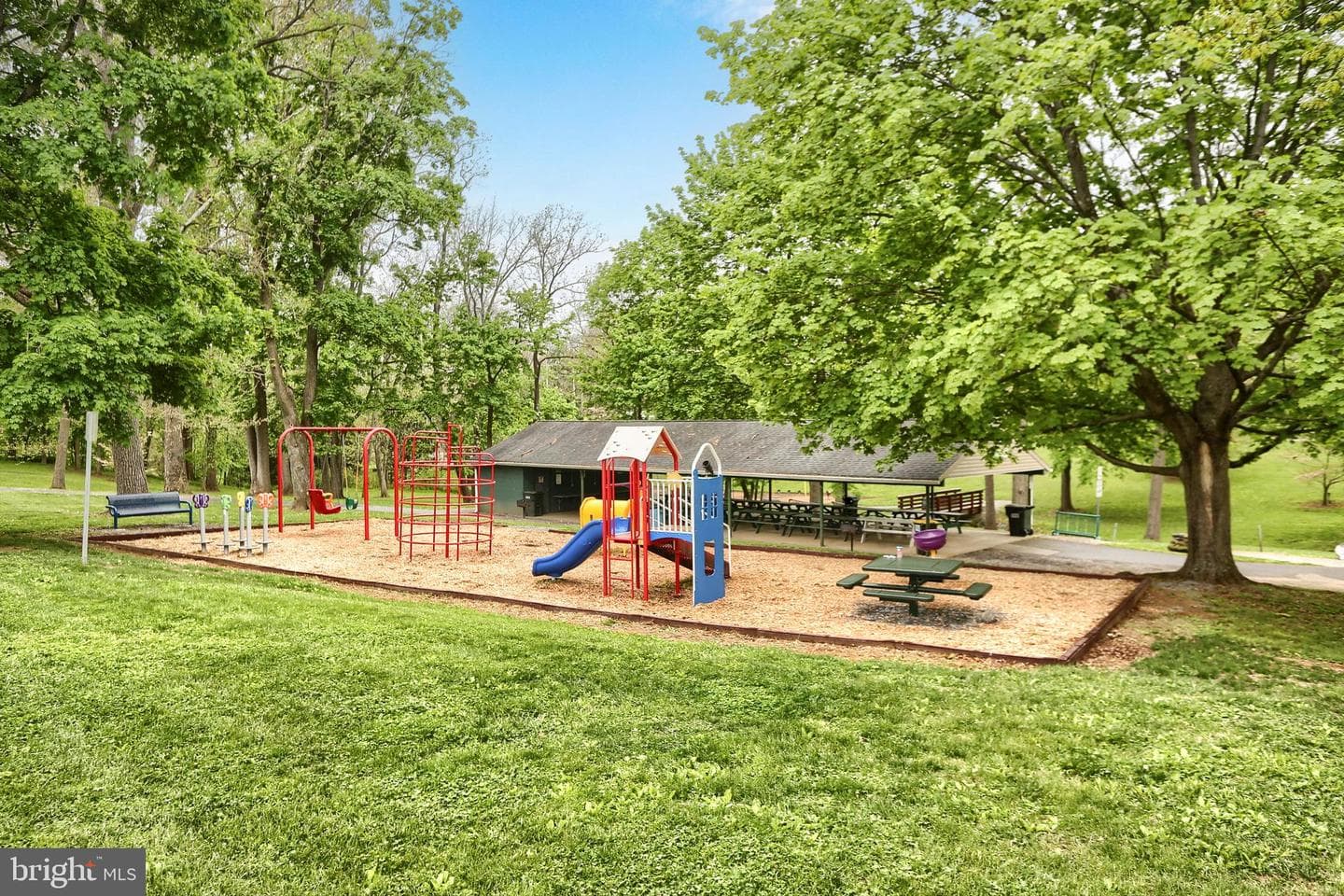 120 E Beaver Street photo 41