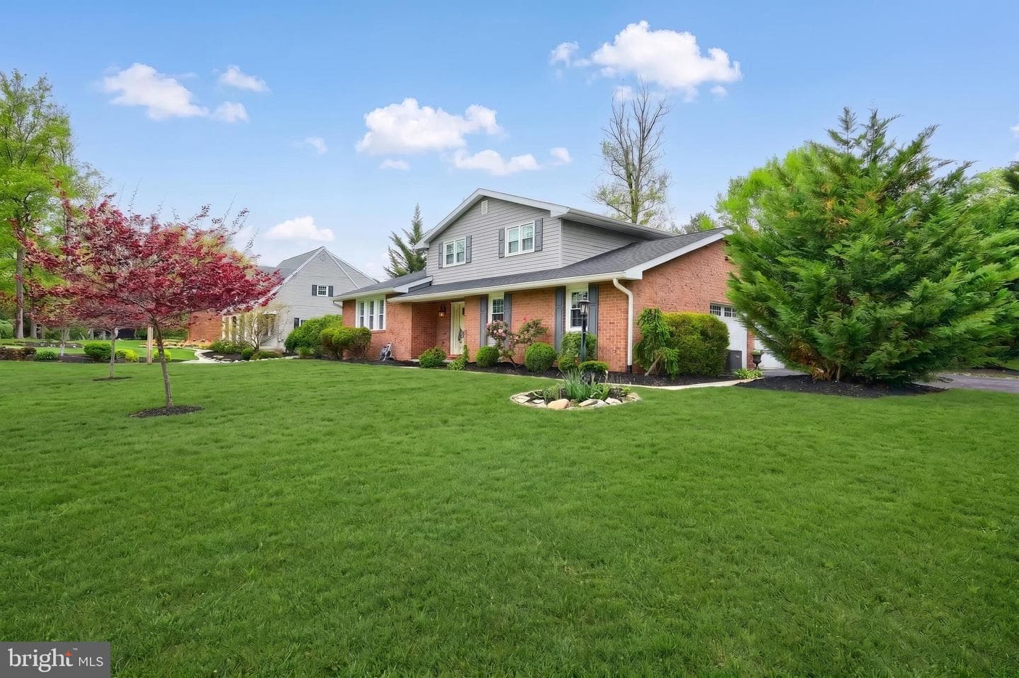 2505 Hepplewhite Drive photo 2
