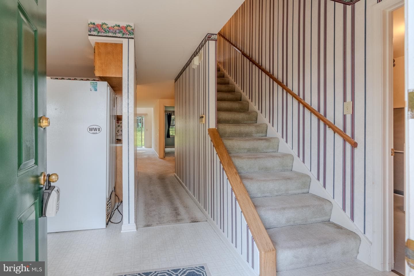305 Stonegate Road photo 8