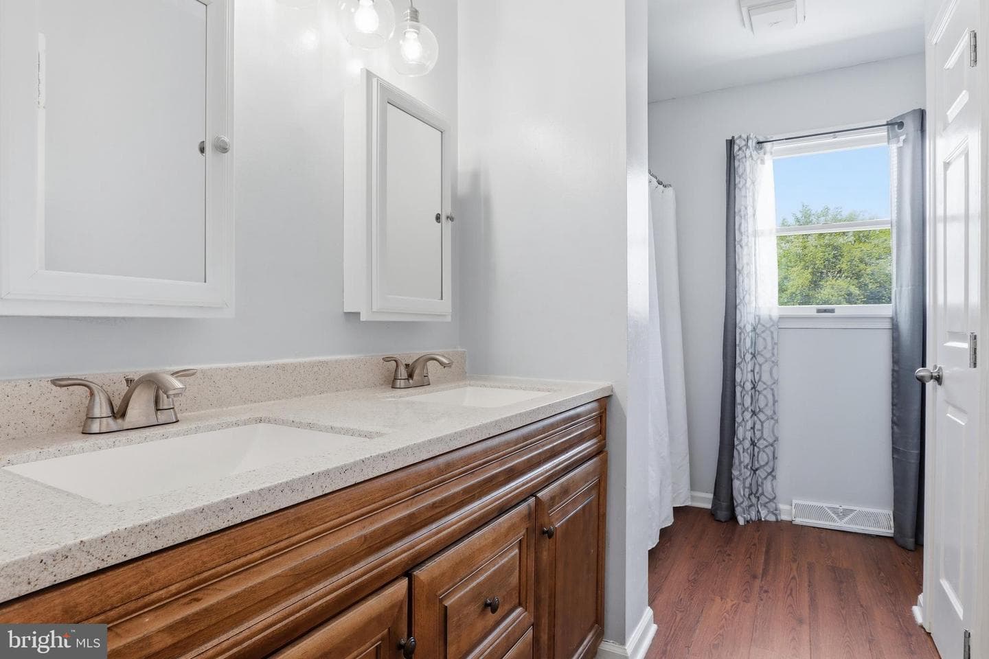 400 White Rose Lane photo 28