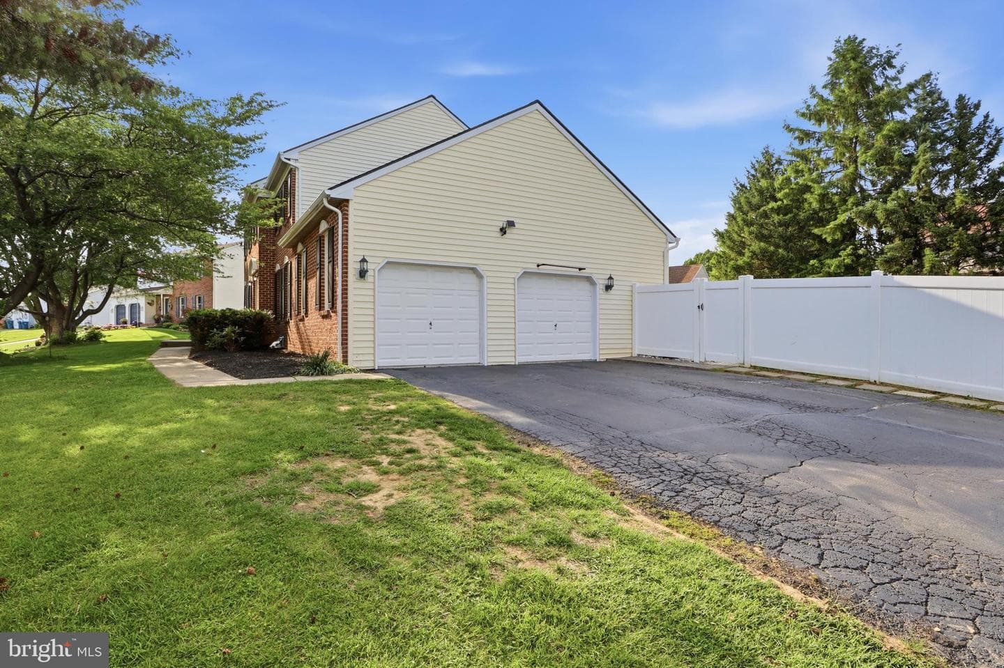 400 White Rose Lane photo 47
