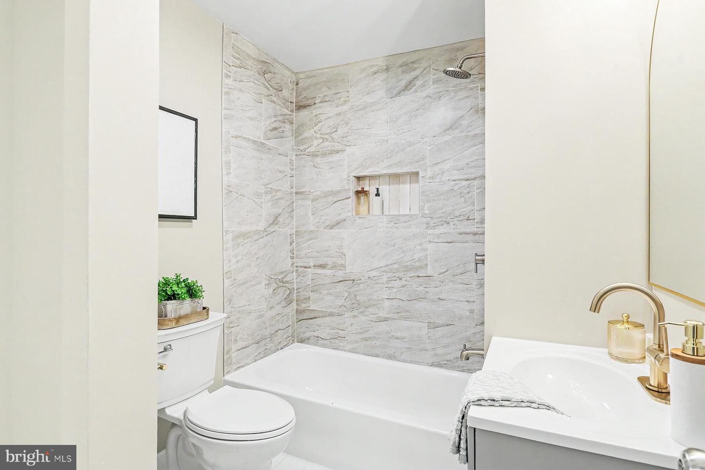 24 Rose Of Sharon Drive photo 15