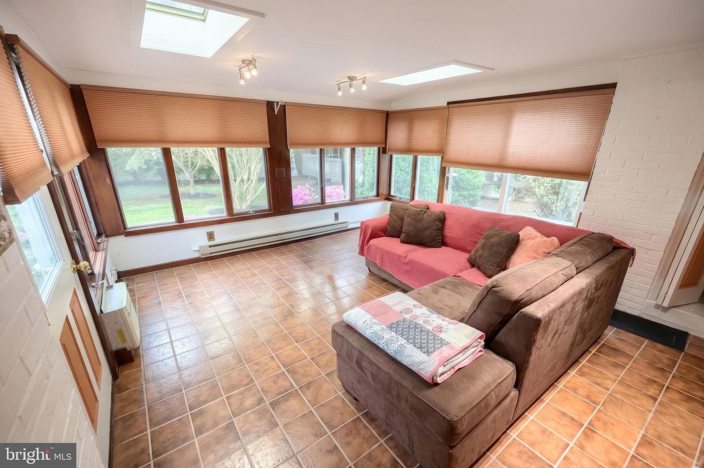 824 Grandview Road photo 17