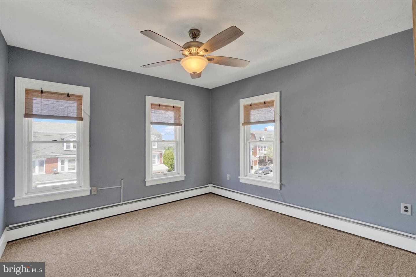 542 W Broadway photo 16