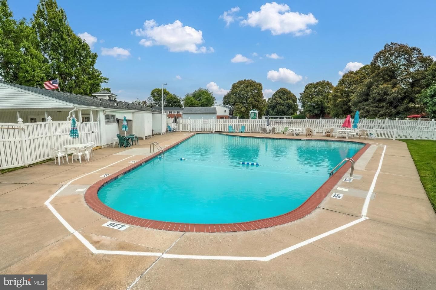 1600 Devers Road photo 27