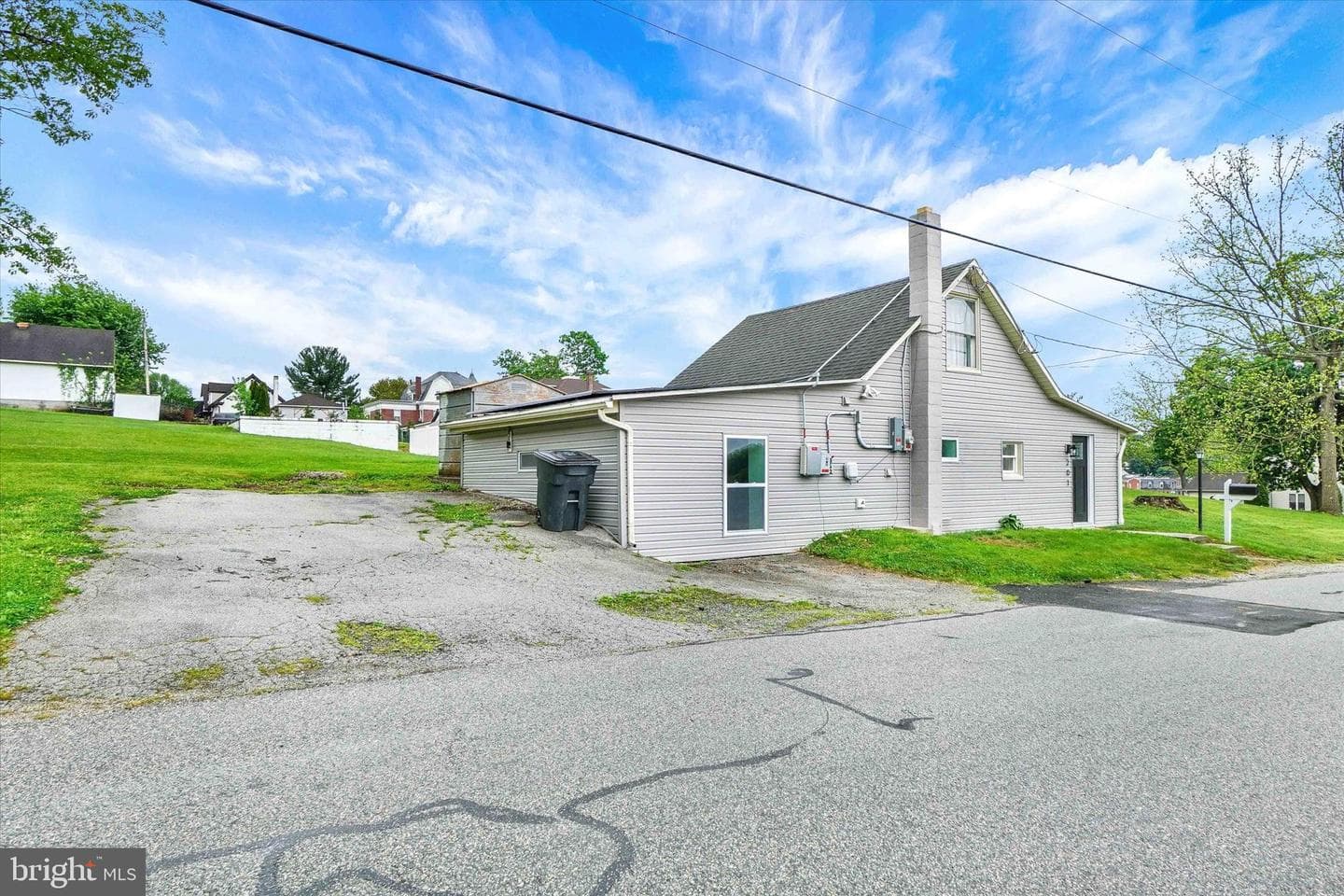 93 W High Street photo 3
