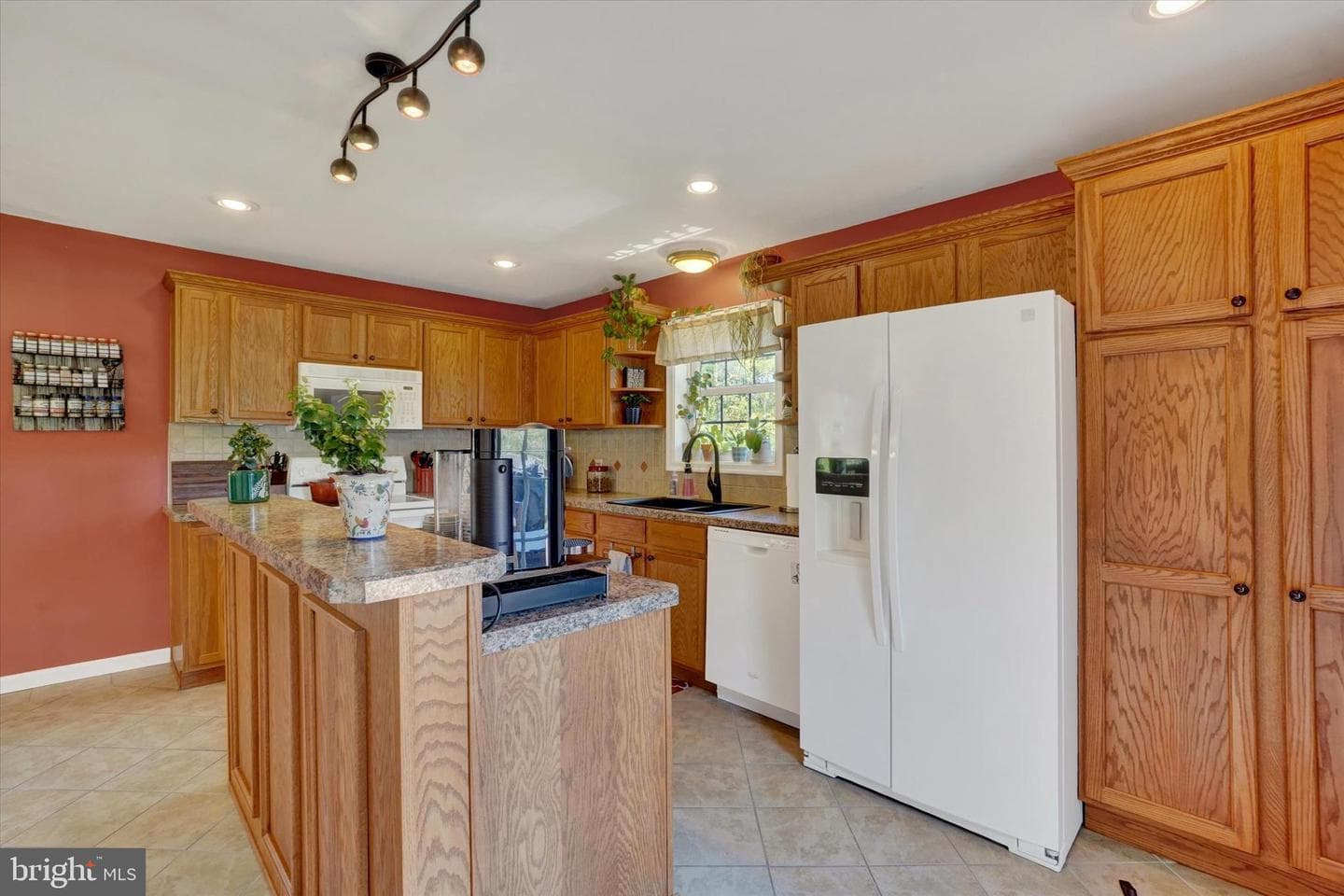 315 Iroquois Trail photo 23