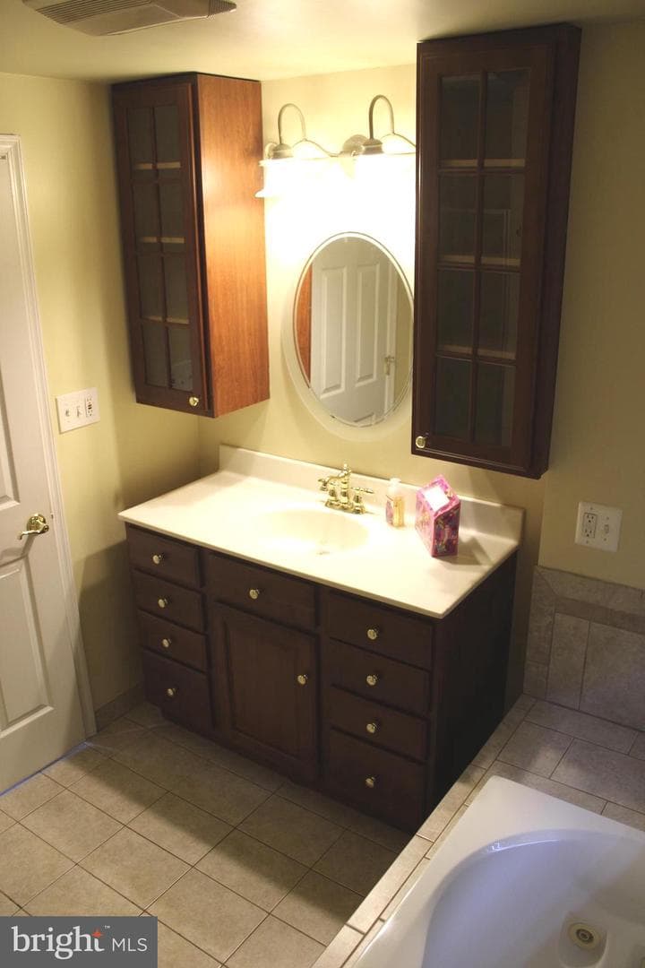 6 Barelyn Drive photo 10
