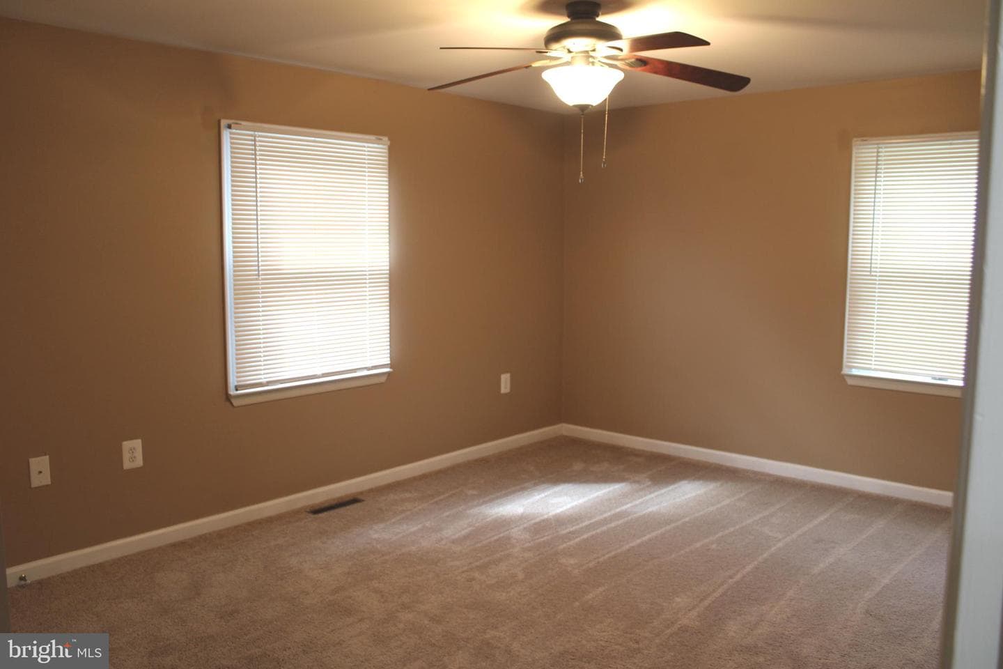 6 Barelyn Drive photo 12