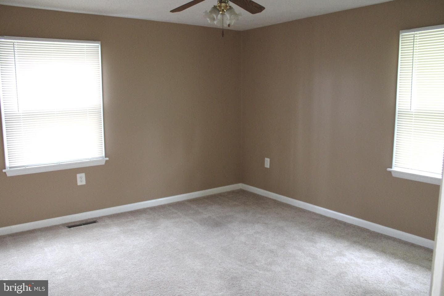6 Barelyn Drive photo 14