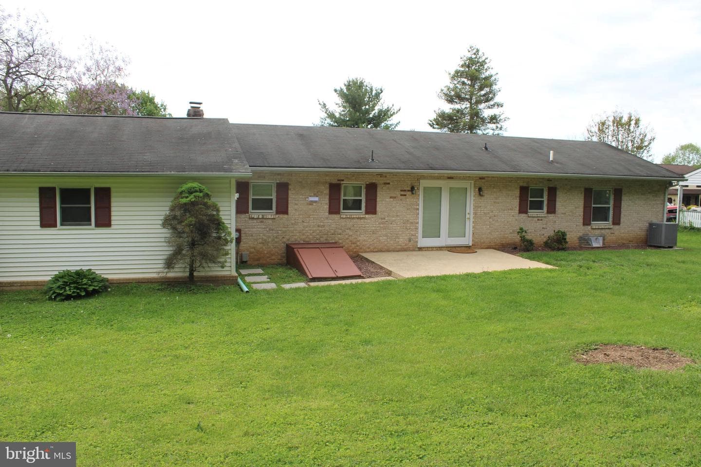 6 Barelyn Drive photo 3