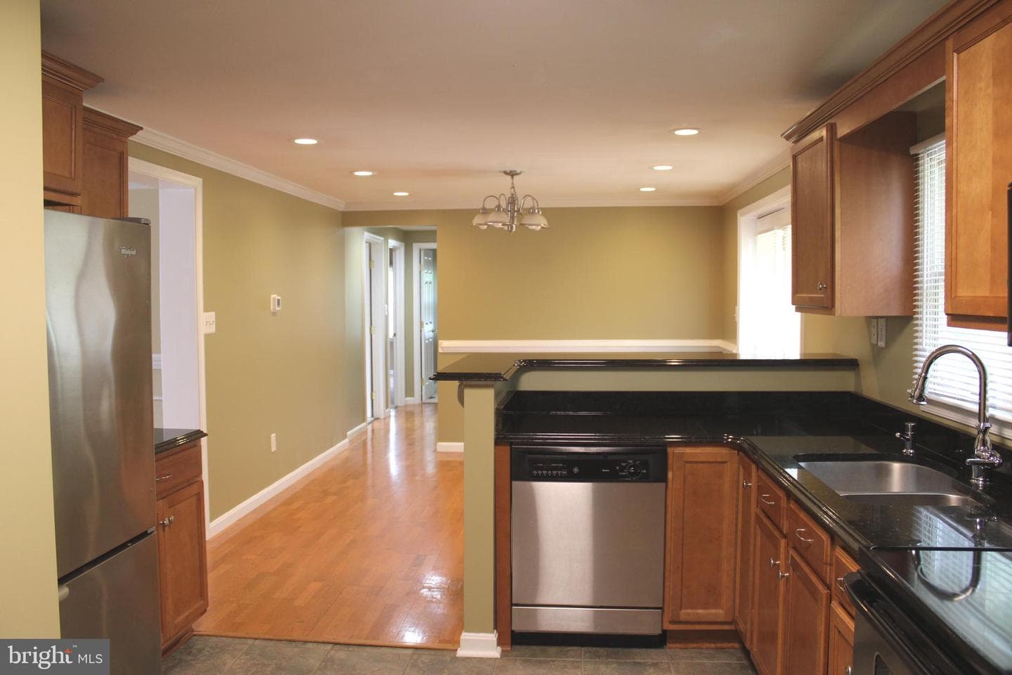 6 Barelyn Drive photo 8