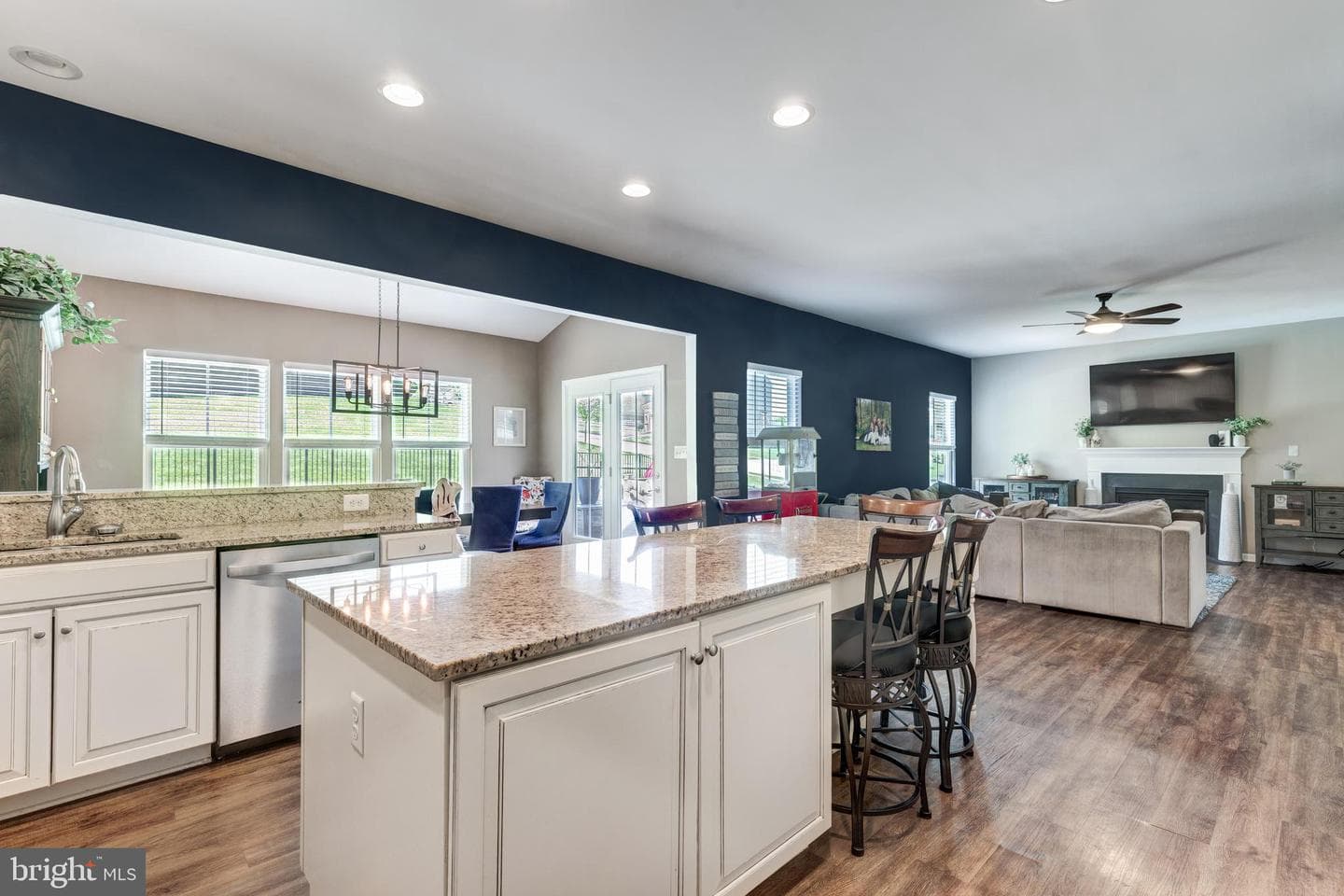 36 Rockdale Drive photo 8