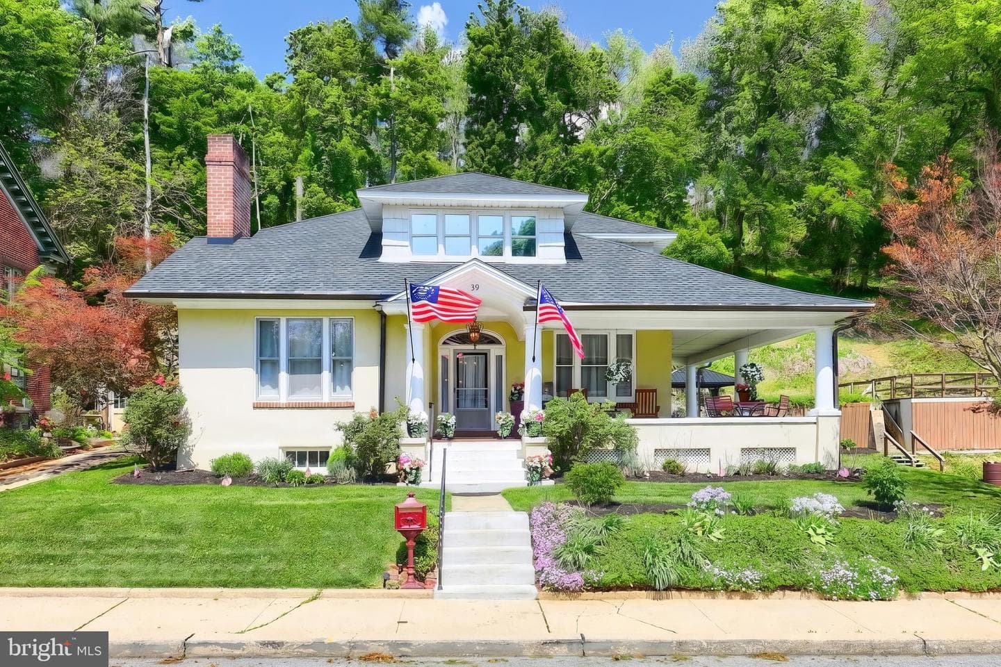39 Cottage Avenue photo 37