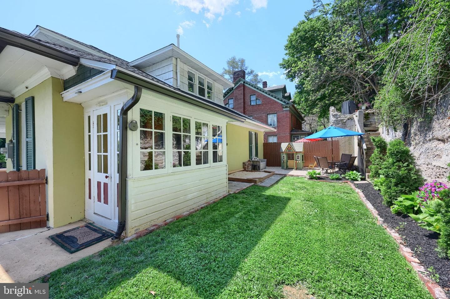 39 Cottage Avenue photo 44