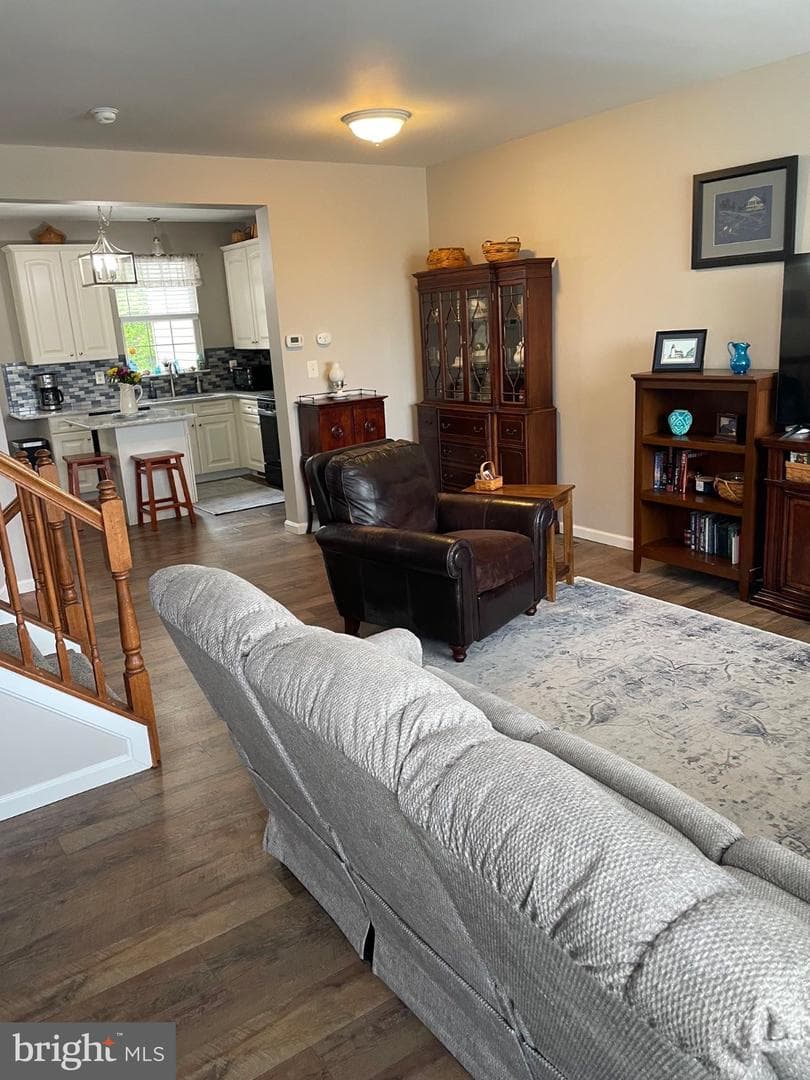 390 Bruaw Drive photo 12