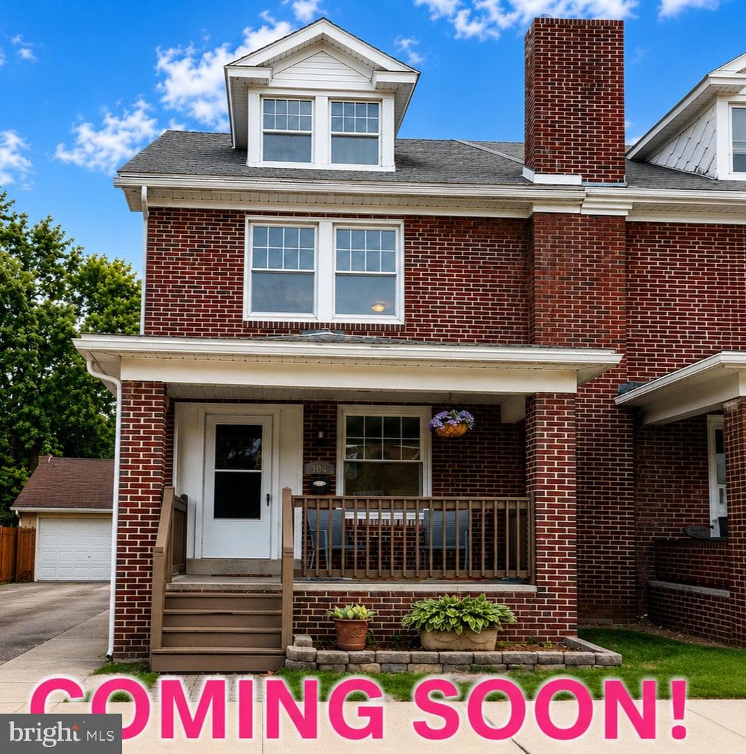 104 N Seward Street photo 2