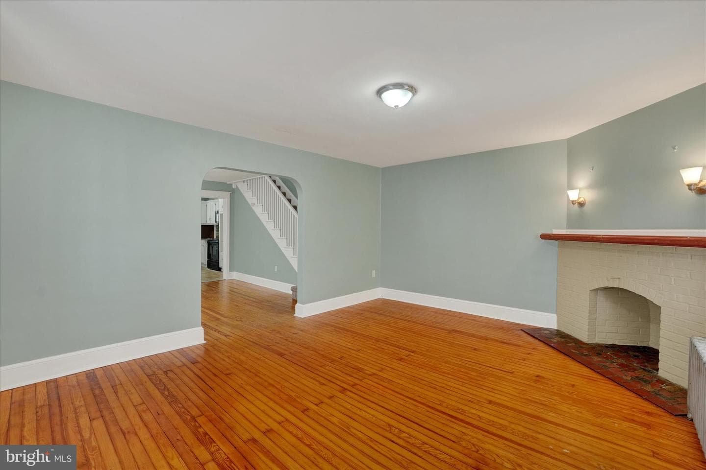104 N Seward Street photo 6