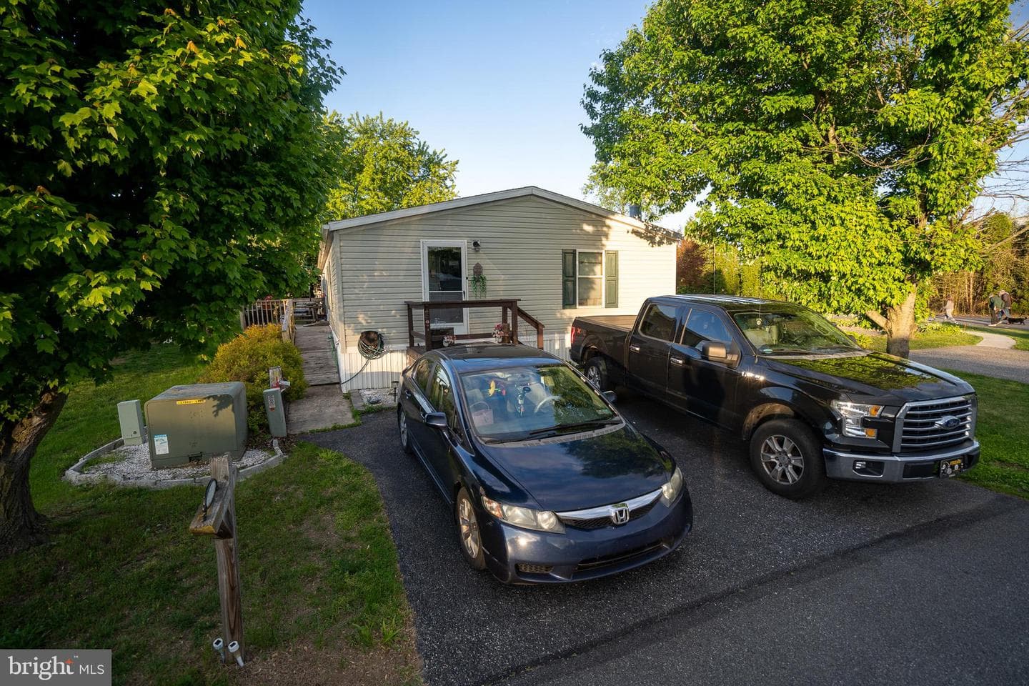 129 Mimosa Drive photo 32