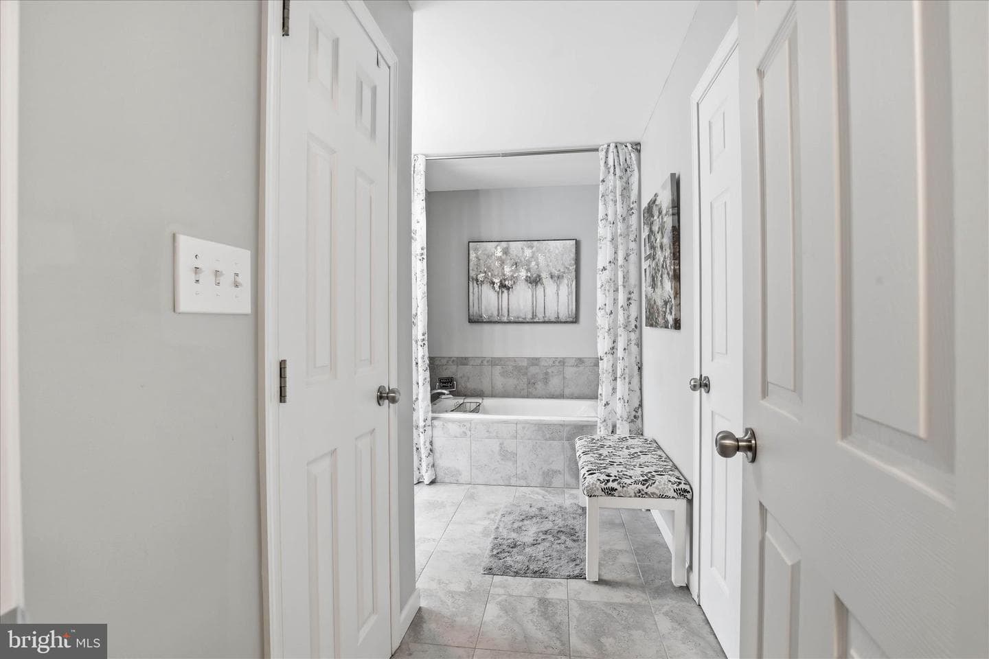 60 Blaine Drive photo 28