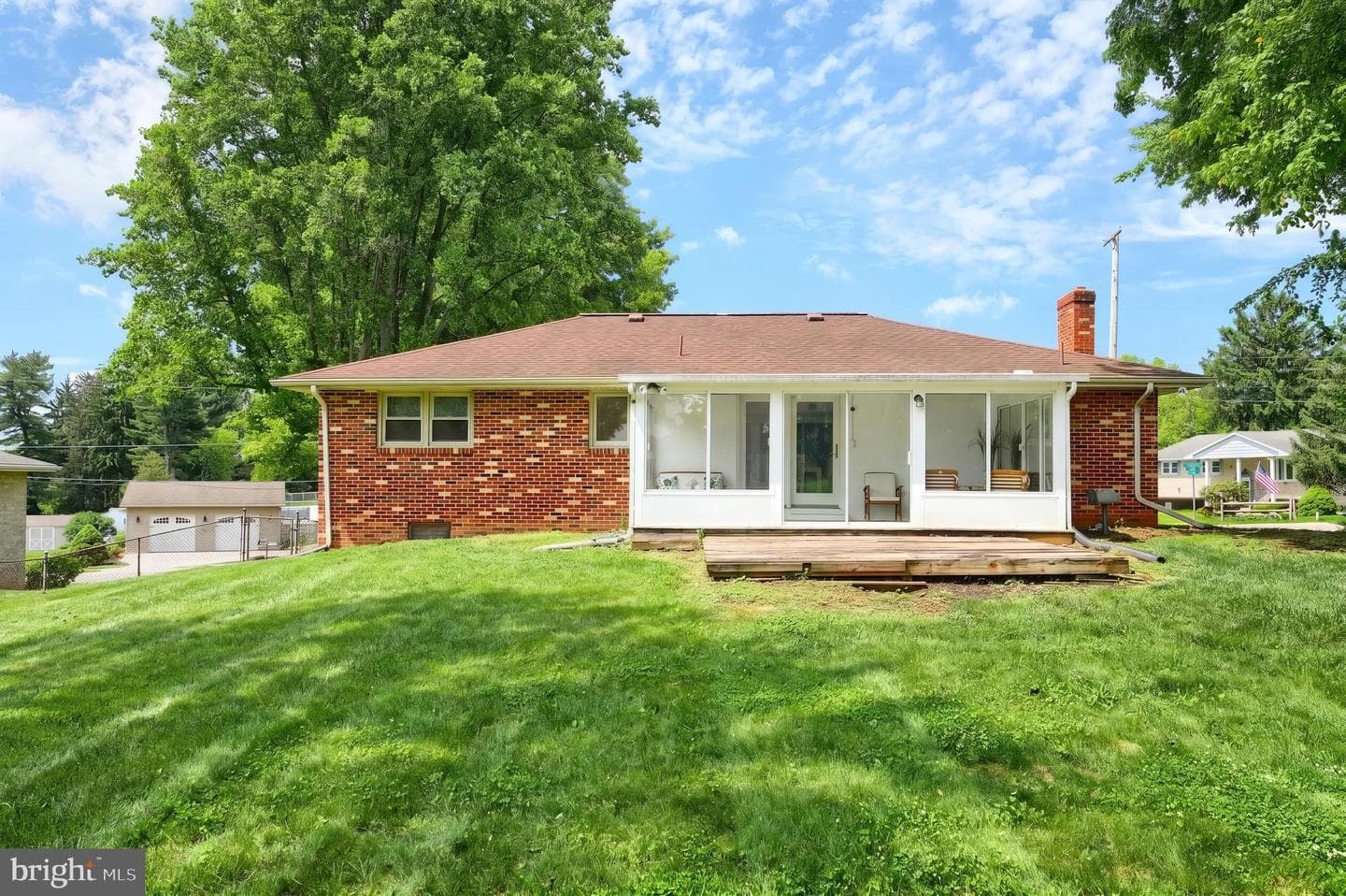 2090 Loman Drive photo 3