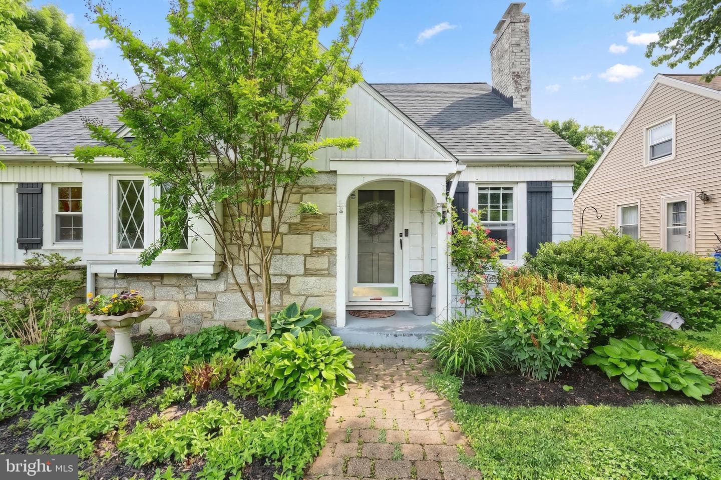 831 Rathton Road photo 8