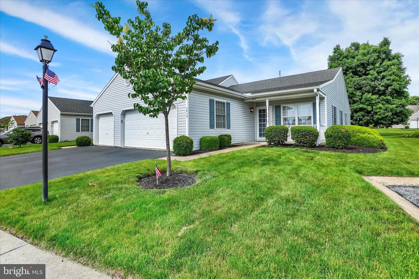3014 Village Circle W photo 2