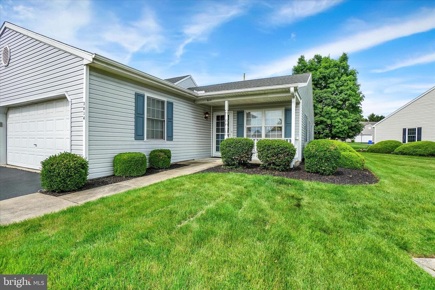 3014 Village Circle W photo 5