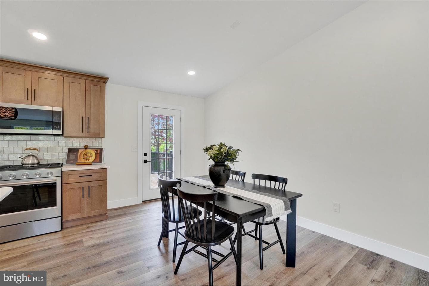 879 Graffius Road photo 5