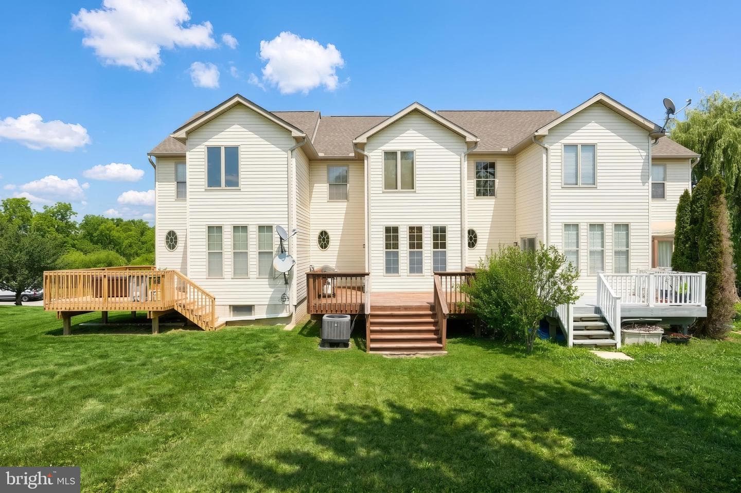 95 Colonial Drive photo 25